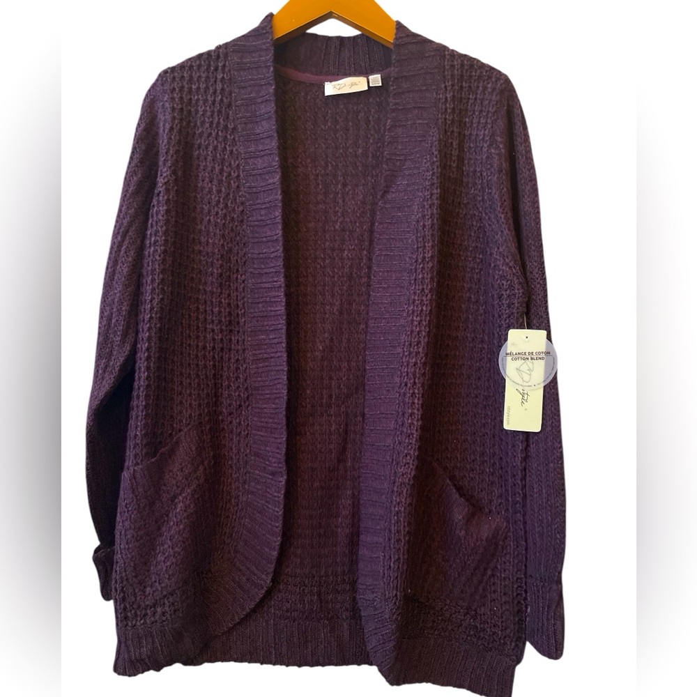 NWT GORGEOUS LONG SLEEVE CARDIGAN WITH POCKETS